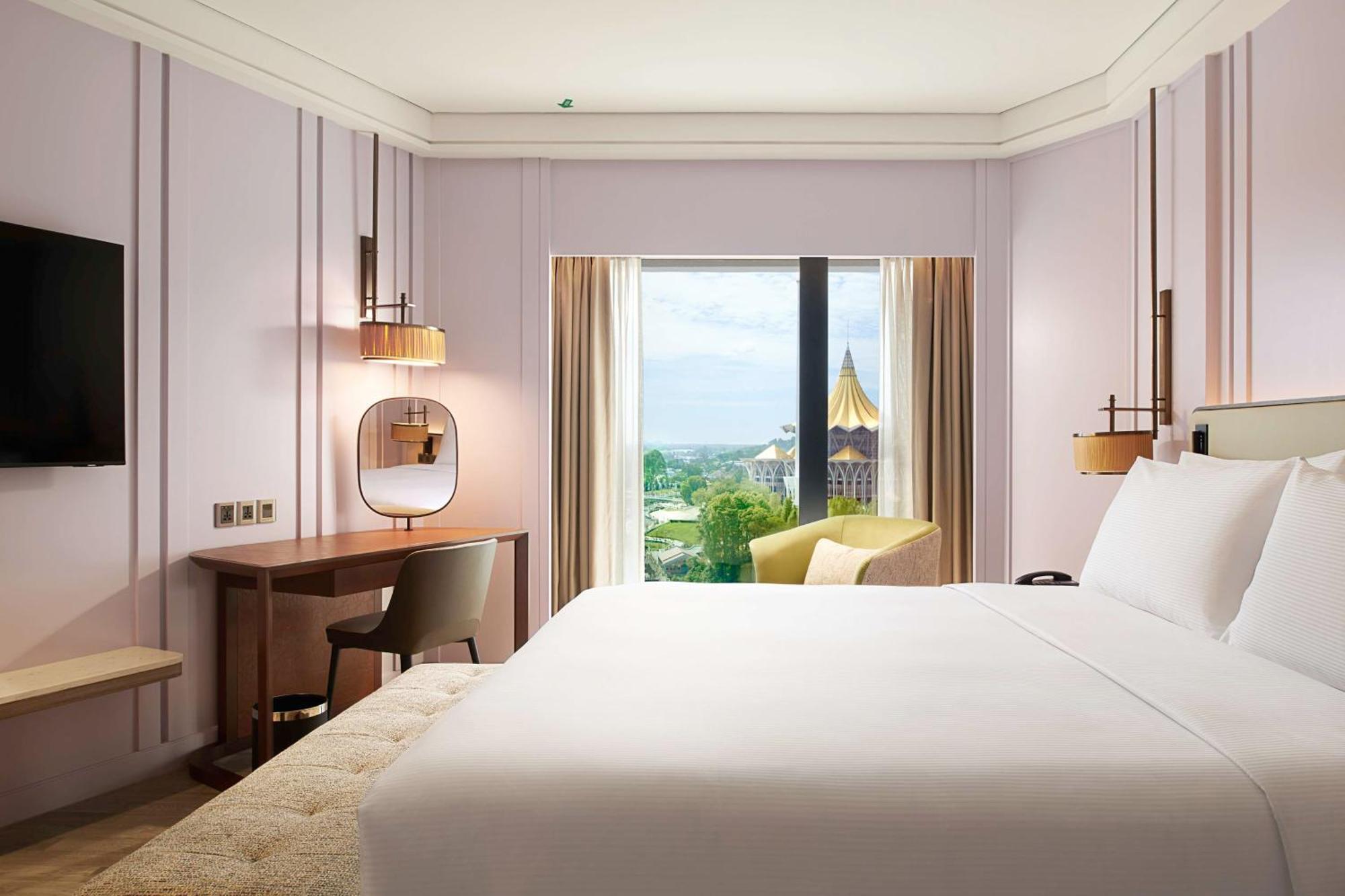 Hilton Kuching Hotel Экстерьер фото